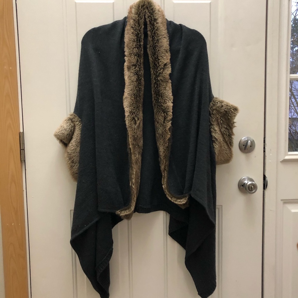 Women’s long poncho/vest